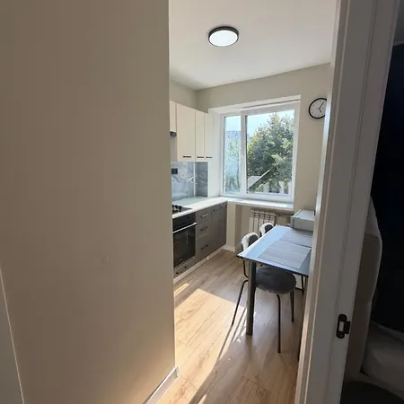 поблизу лікарні св пантелеймона Appartement *